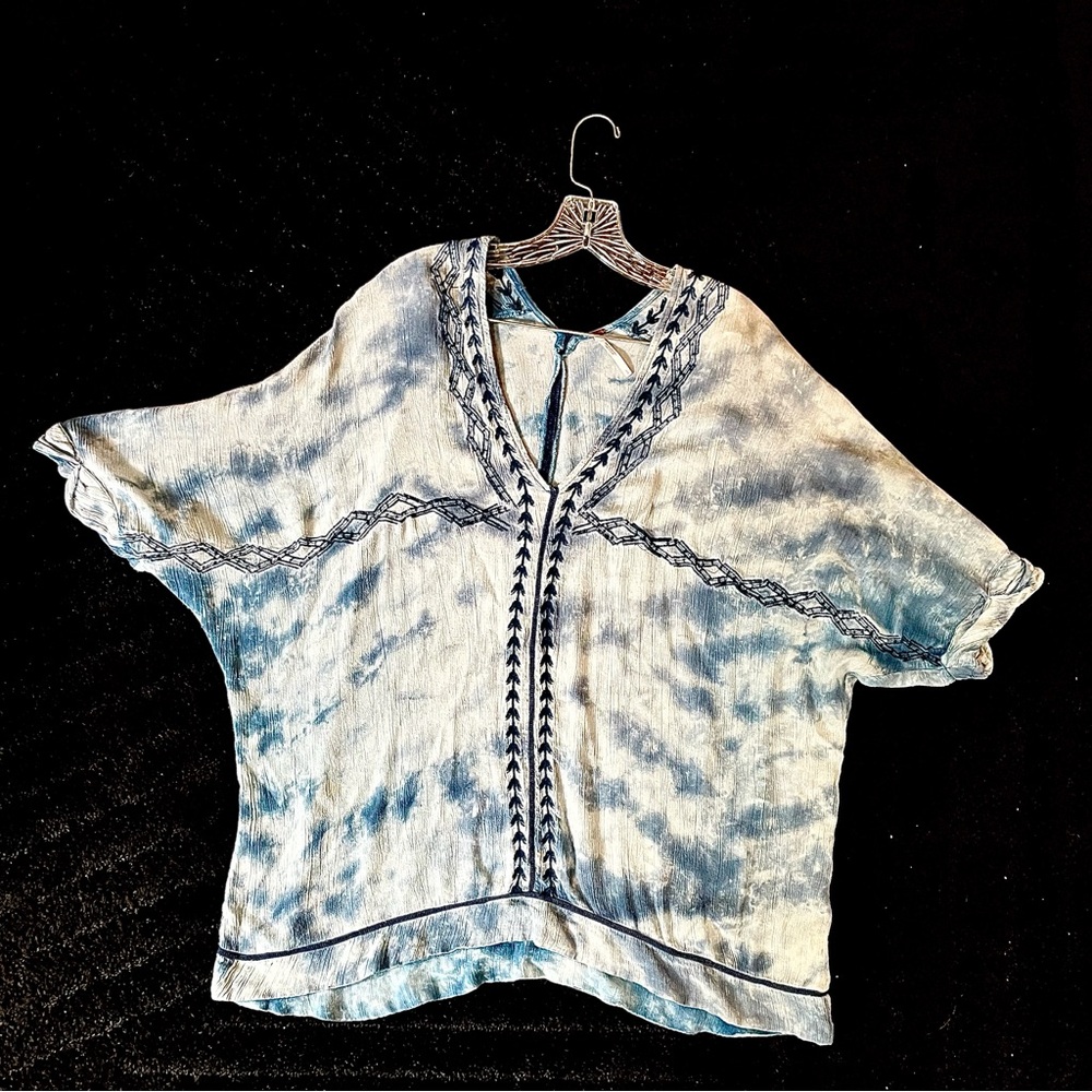 Free People L Tie-Dye Boho Blue and White Women’s Top